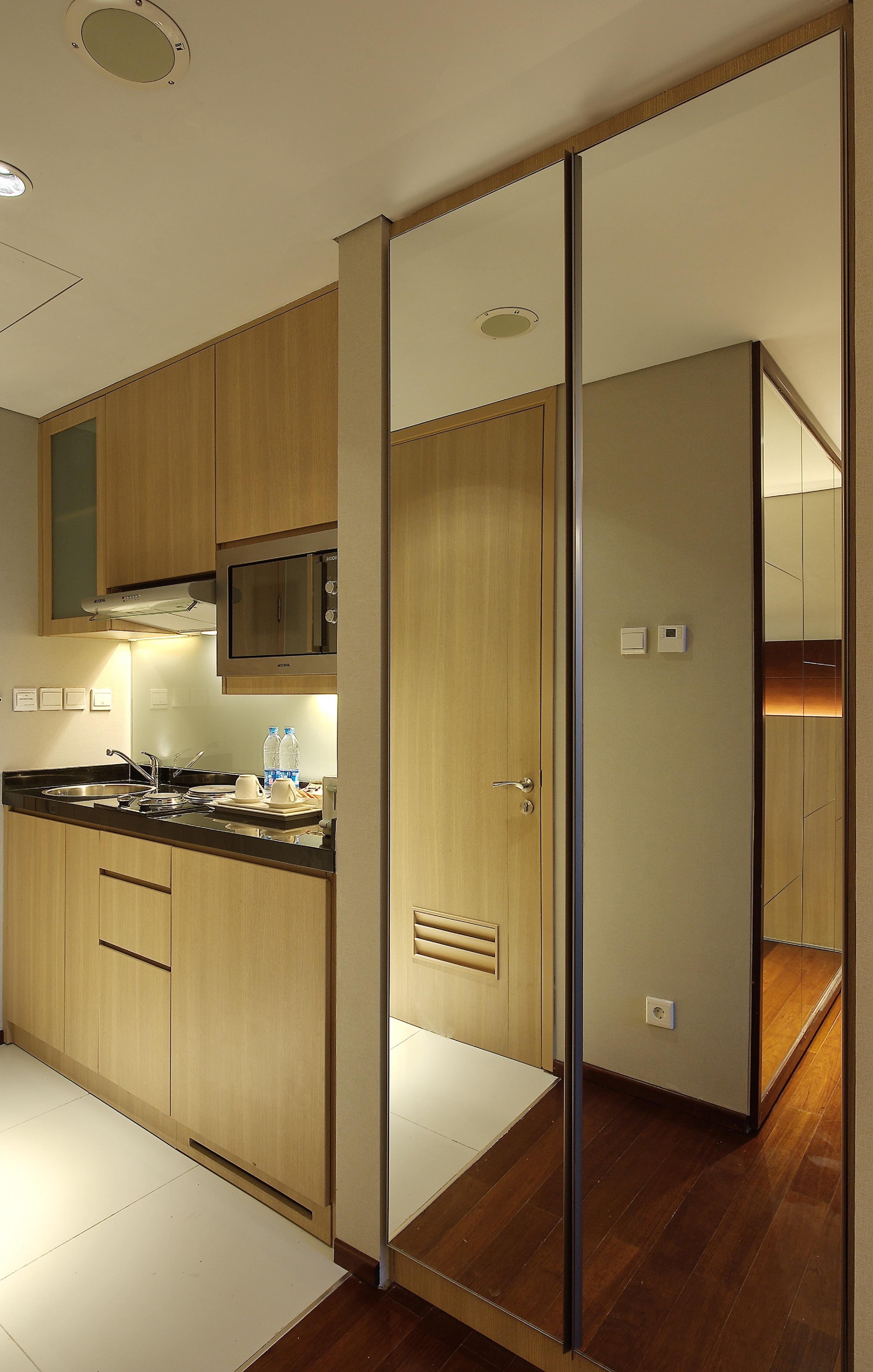 Ra Premiere Simatupang Hotel Cilandak  Exterior photo
